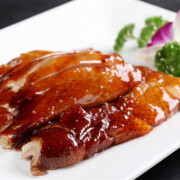 Boneless Roast Duck with Plum Sauce 无骨脆皮鸭